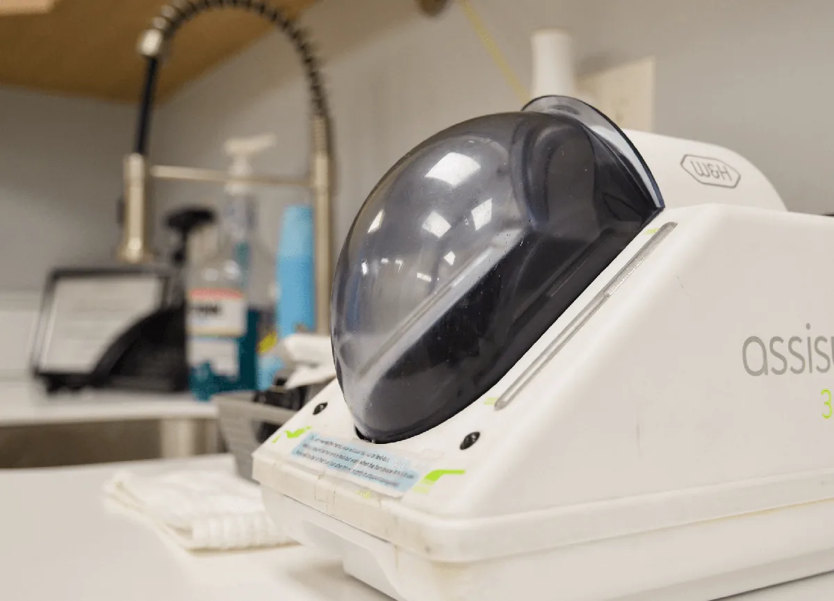 A dental device