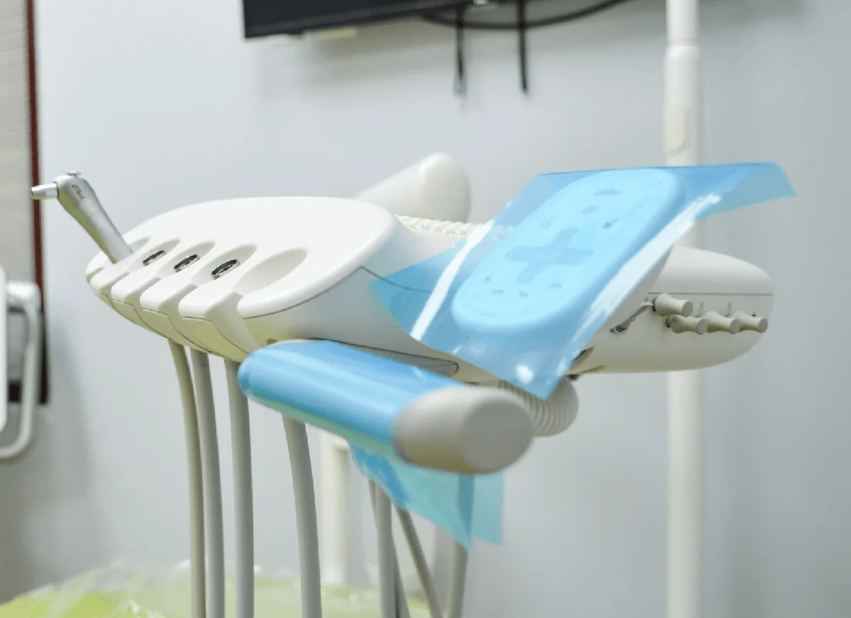 A dental device